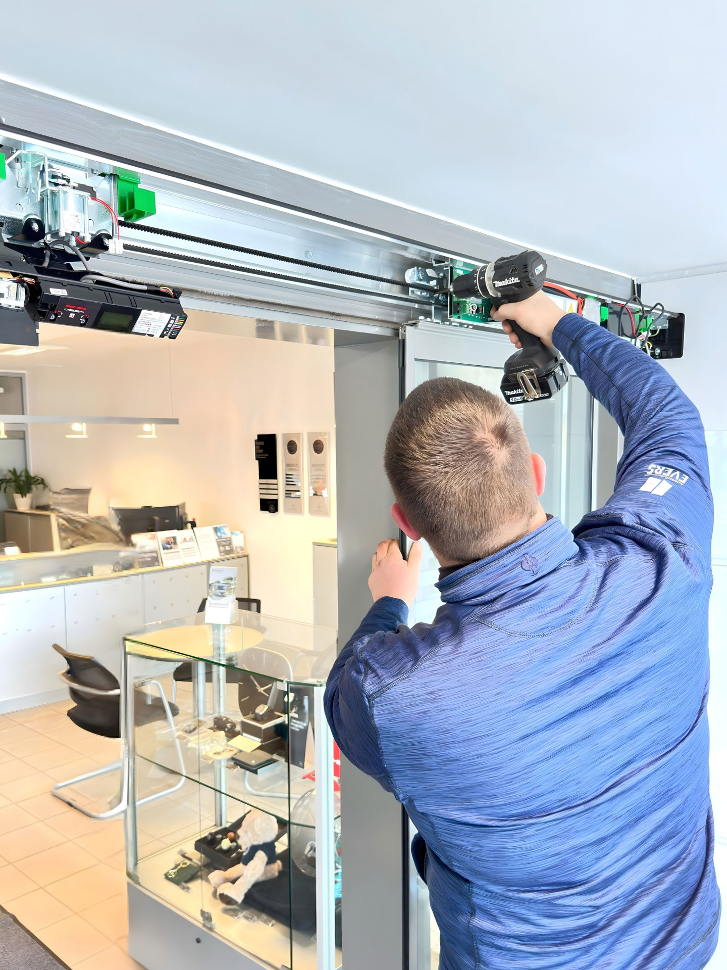 Montage von Automatiktüren